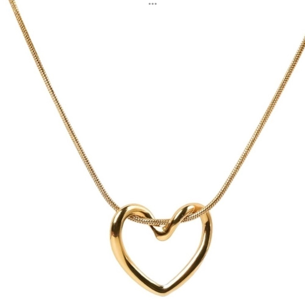 Elegant Gold Heart Necklace